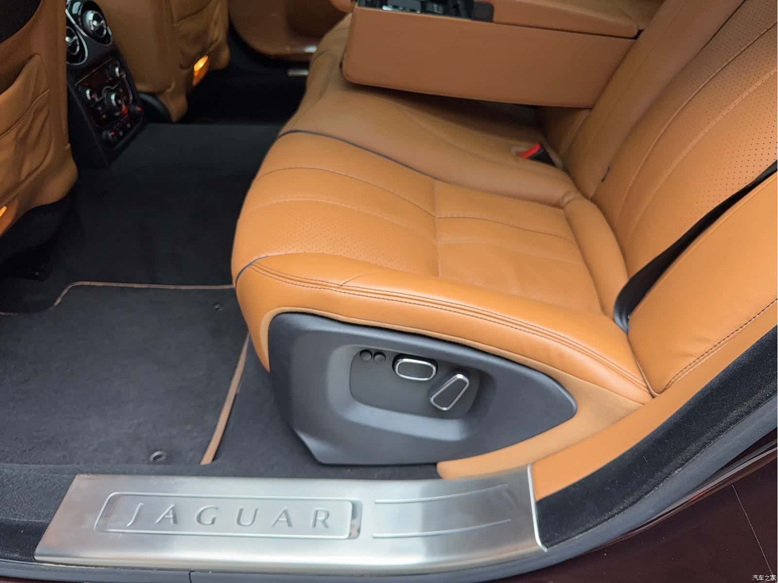Jaguar XJ, 2013 22