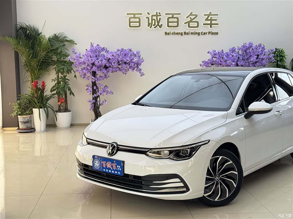 Volkswagen Golf, 2023 3