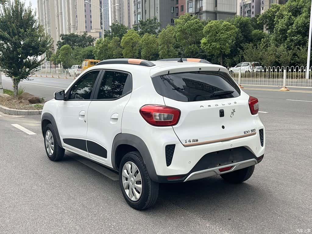 DongFeng EX1, 2021 9
