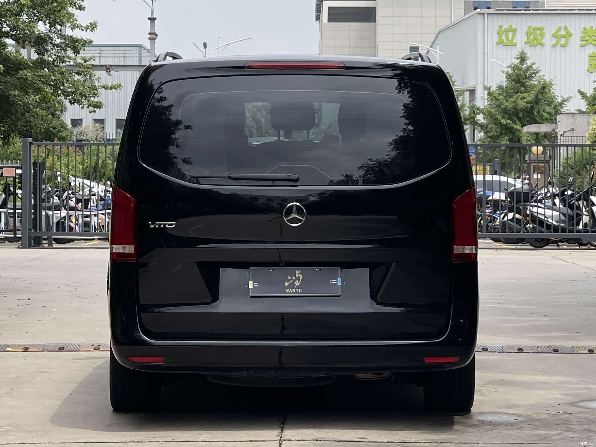 Mercedes-Benz 7, 2021 все фото