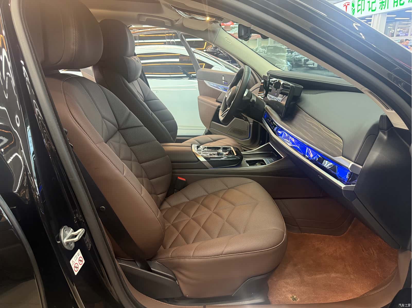 BMW i7, 2024 12
