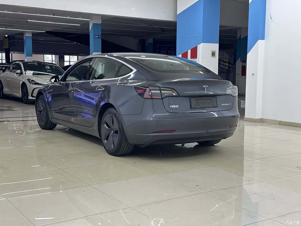 Tesla Model 3, 2020 13