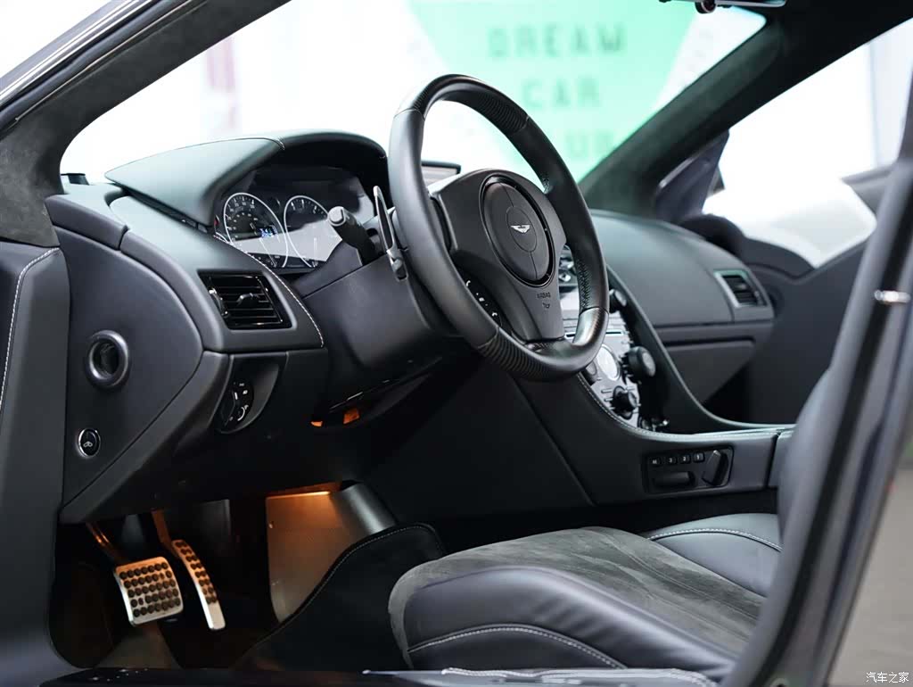Aston Martin DBS, 2010 27