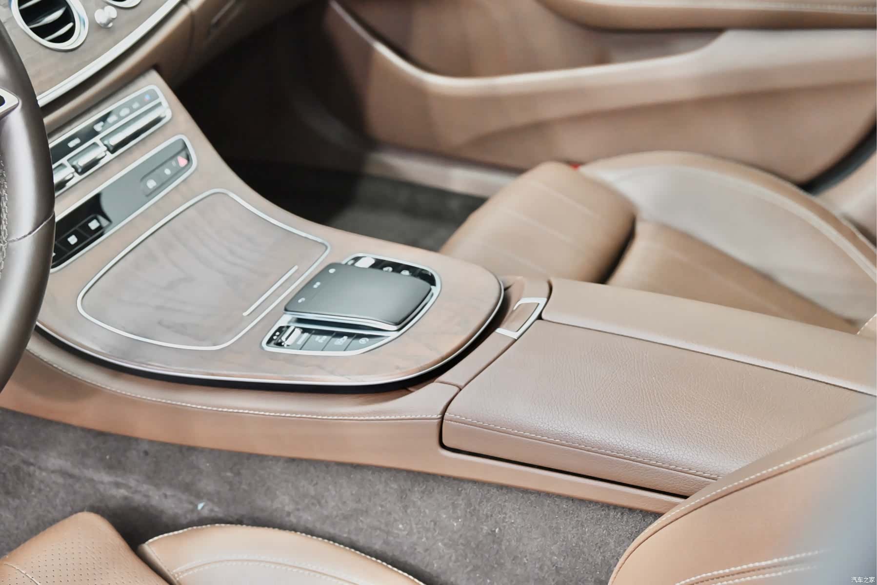 Mercedes-Benz E-Class, 2022 19