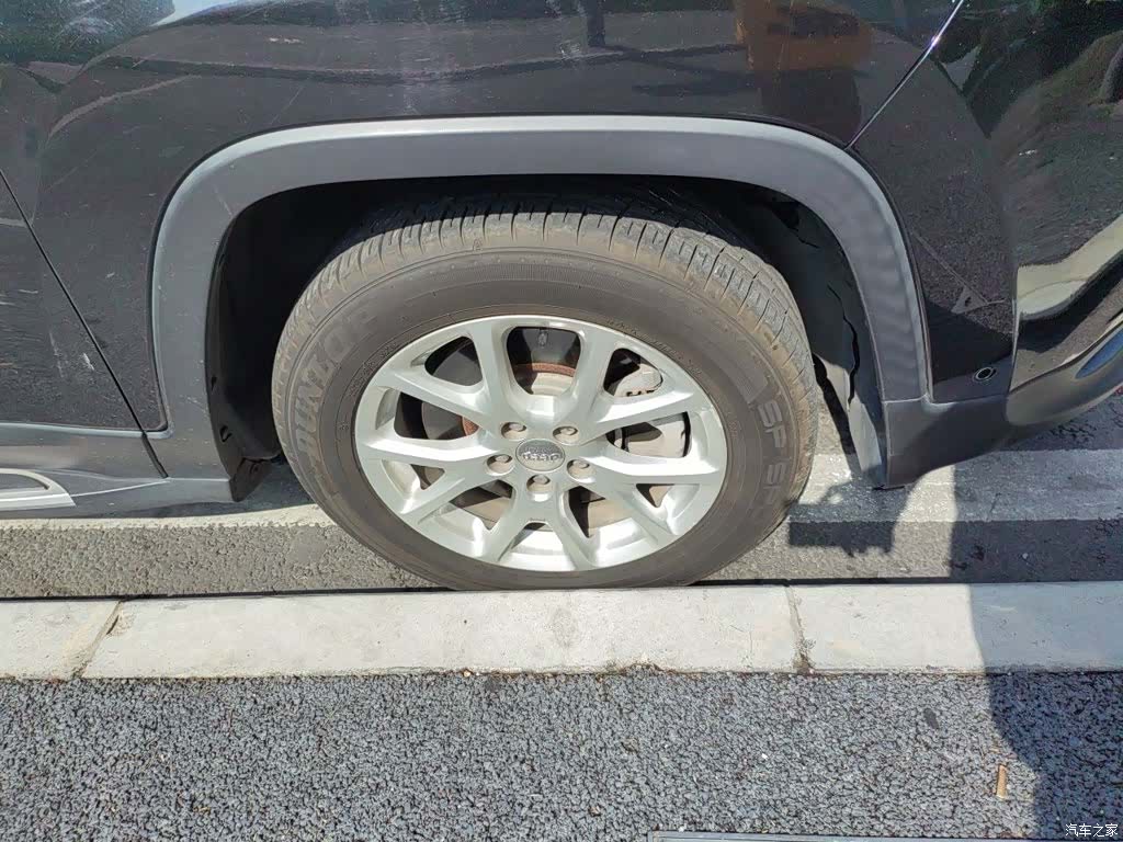 Jeep Cherokee, 2016 26