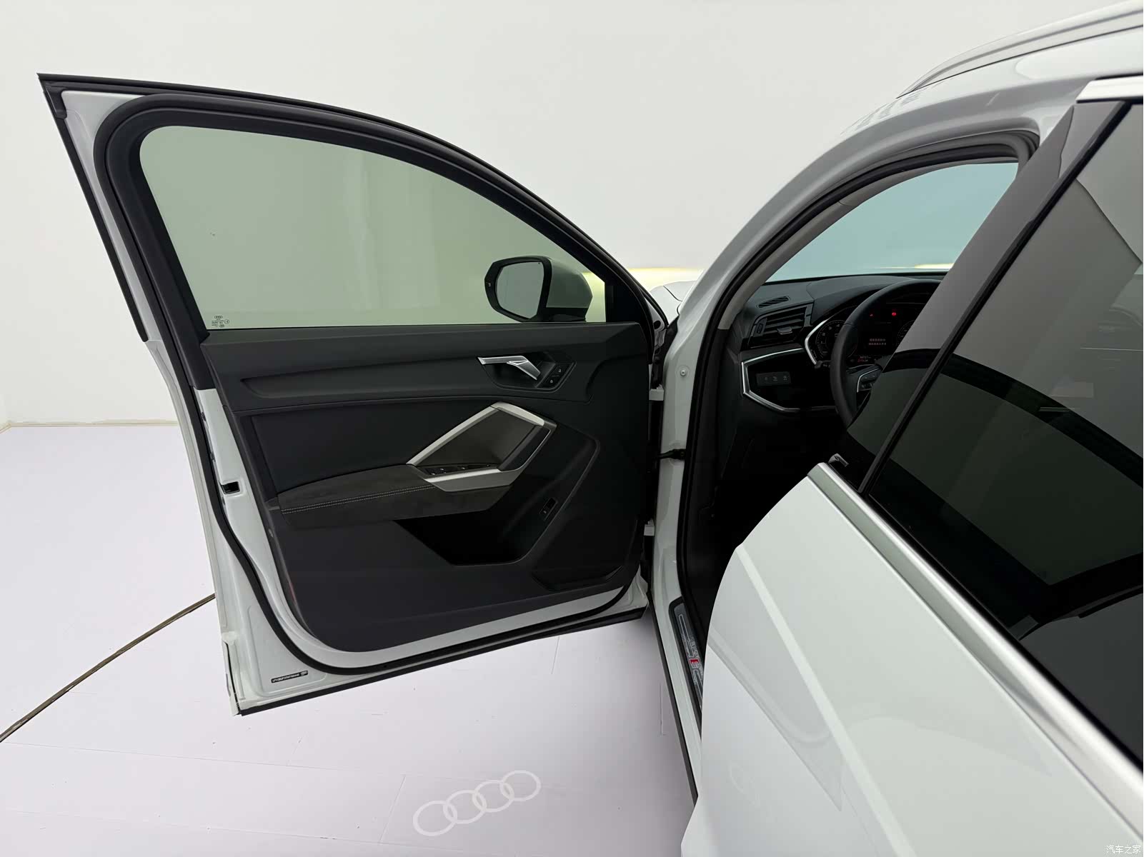 Audi Q3, 2025 20