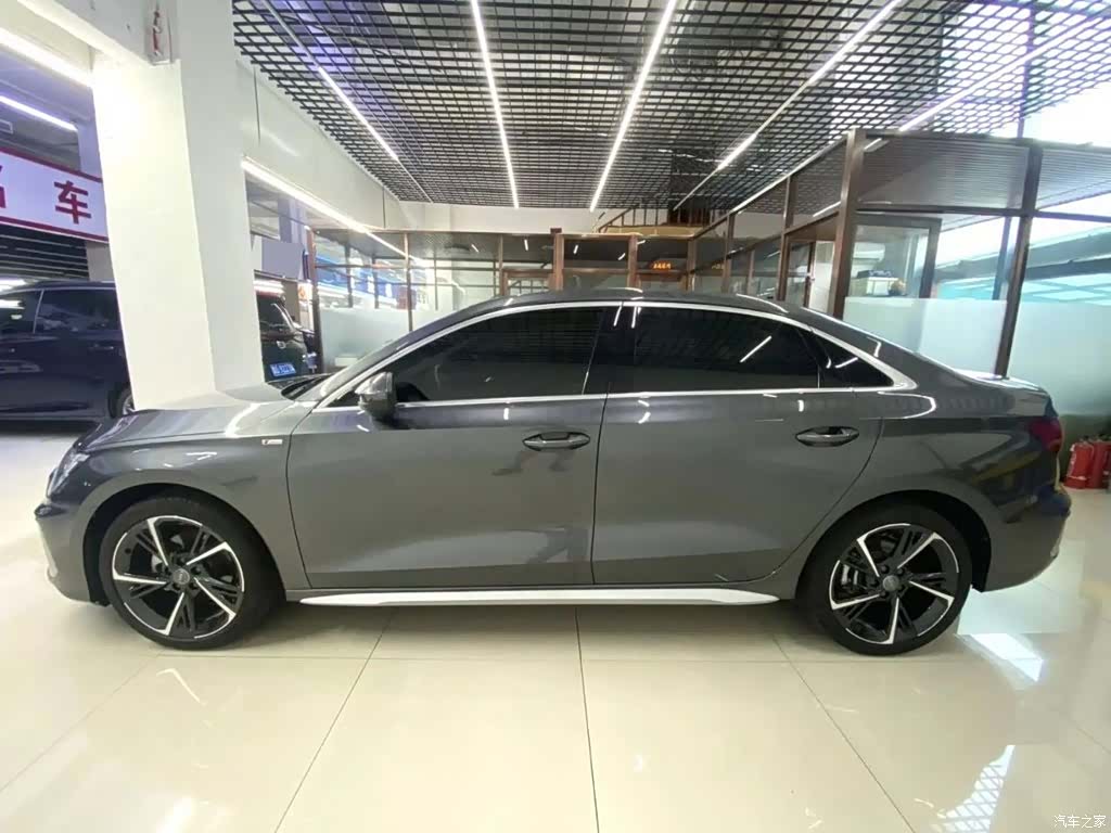 Audi A3, 2022 все фото