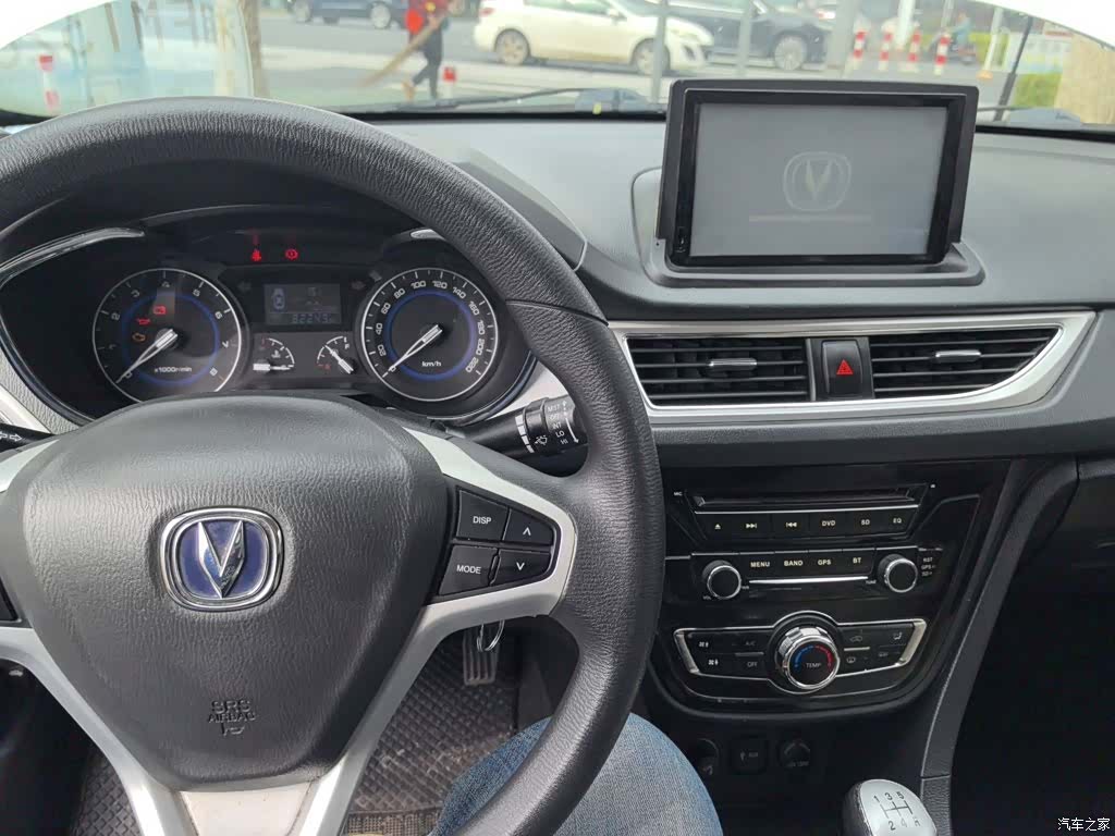 Changan V7, 2015 3