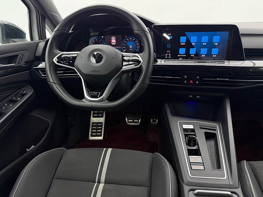 Volkswagen Golf 2023, фото 16