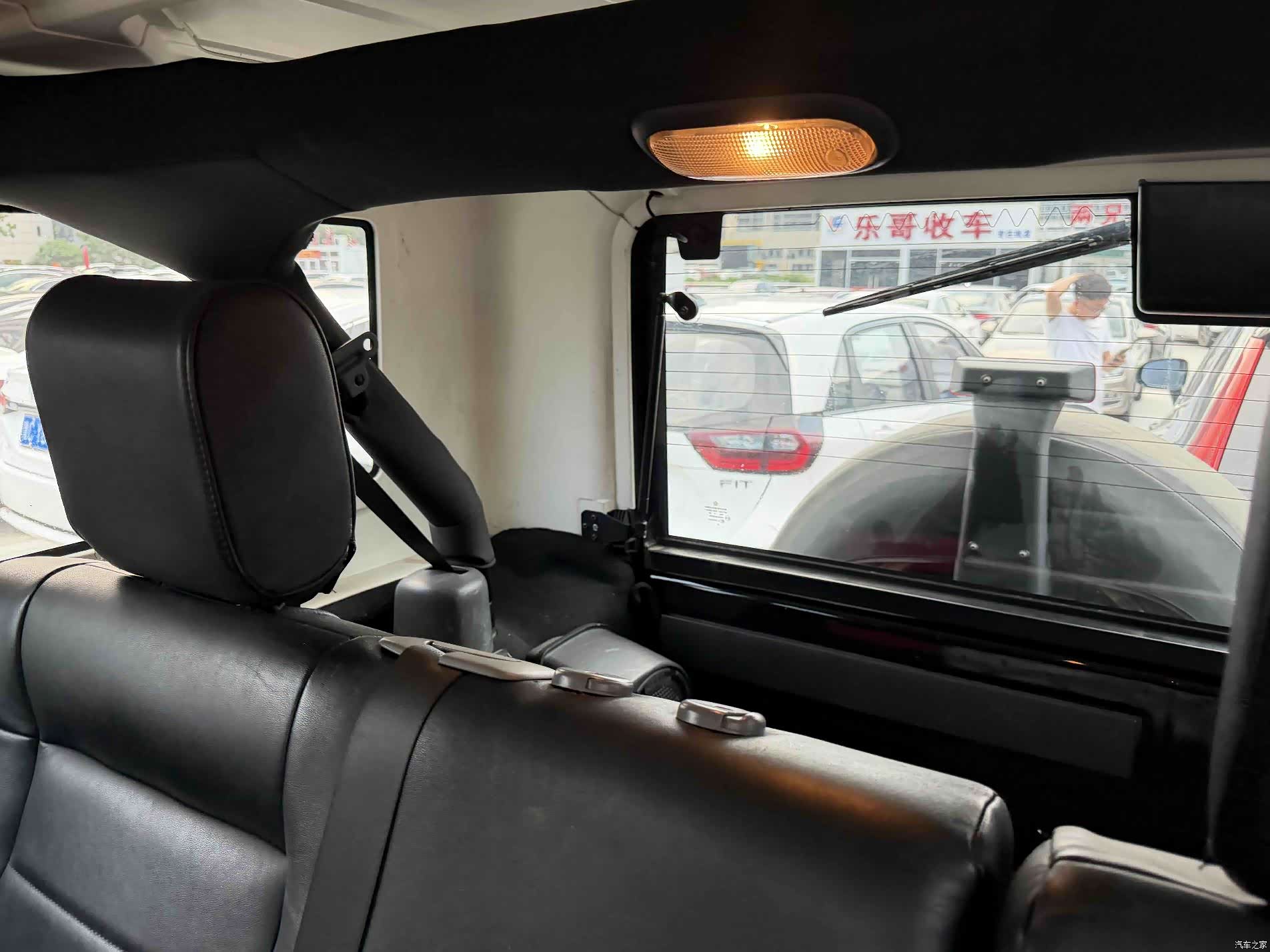 Jeep Wrangler, 2010 11