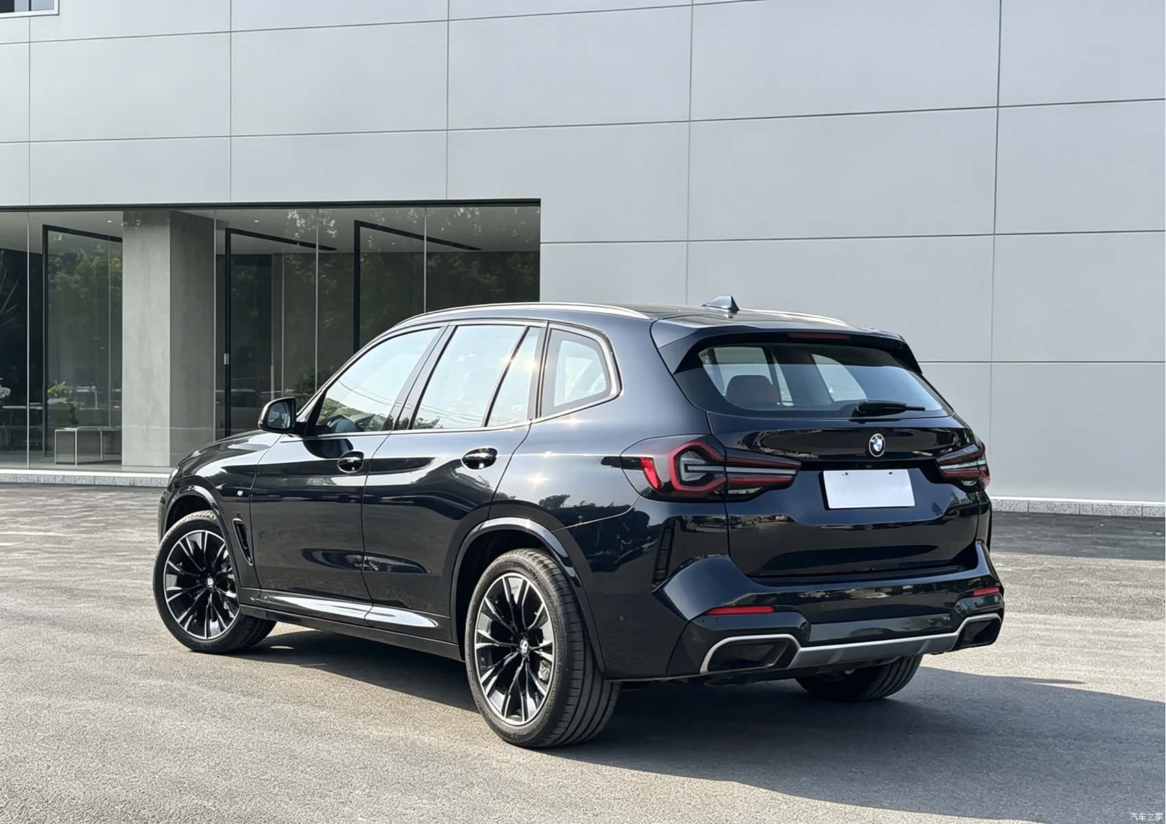 BMW iX3, 2023 12