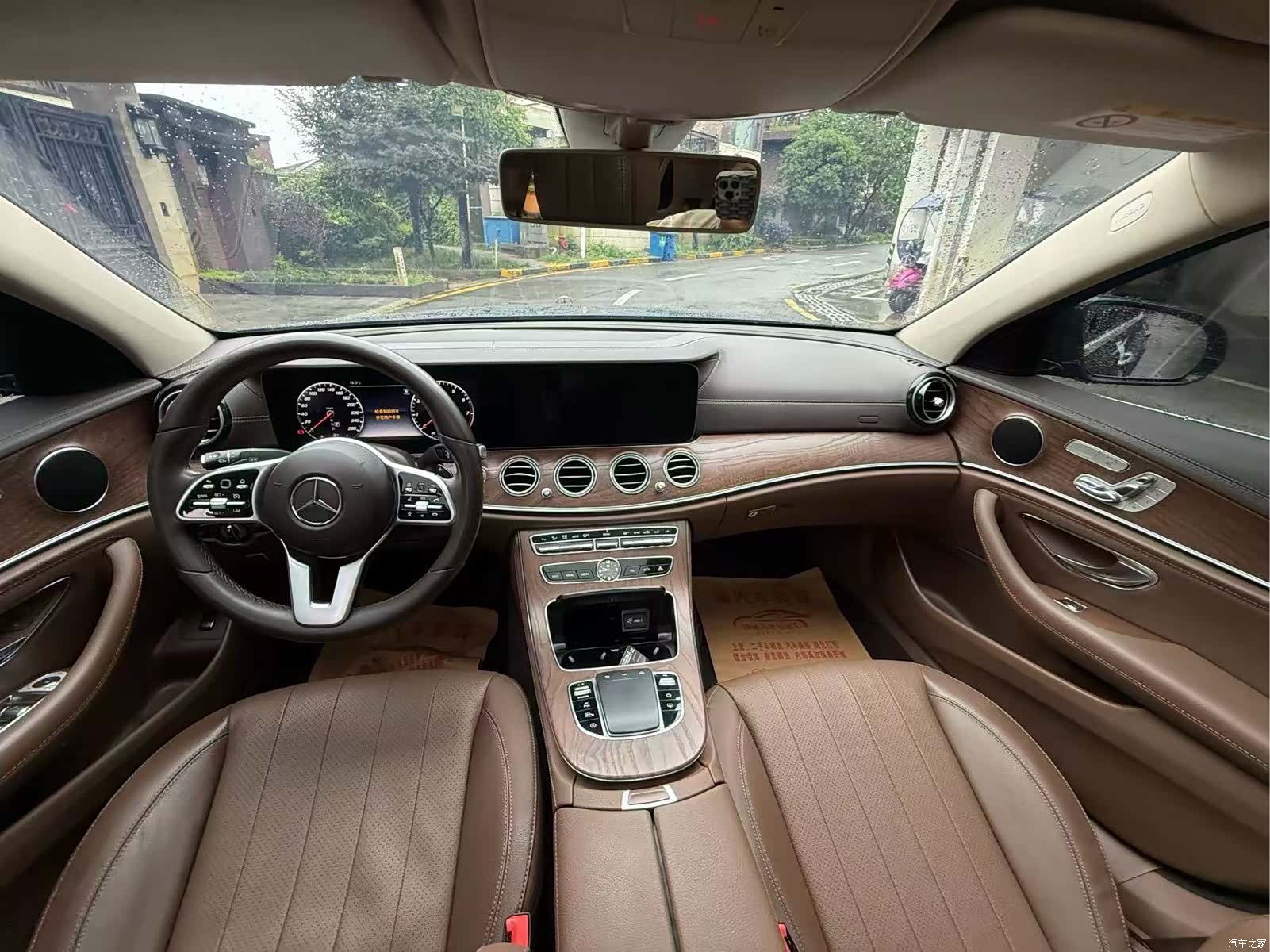 Mercedes-Benz E-Class, 2019 4