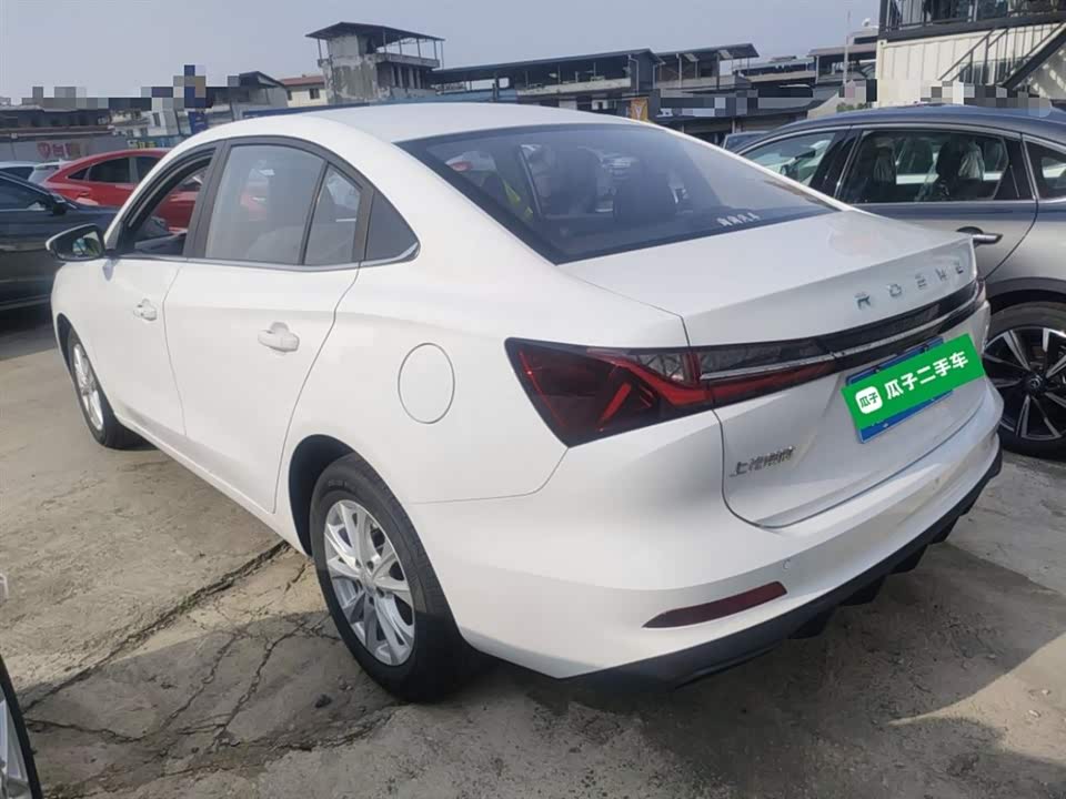 Roewe i5