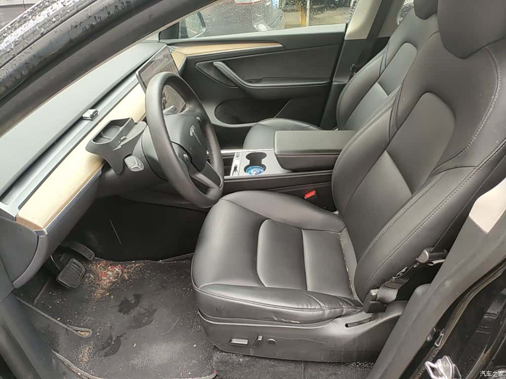 Tesla Model Y, 2021 11