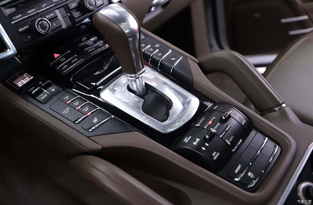 Porsche Cayenne, 2014 9