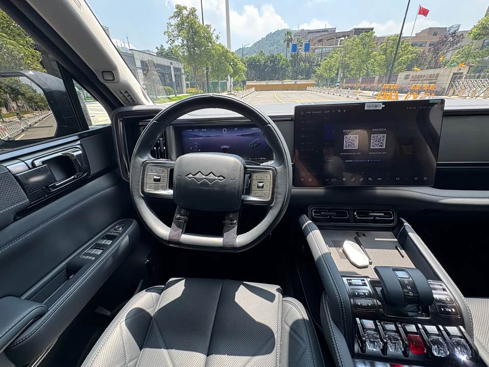 BYD Leopard 5 BYD Leopard 5