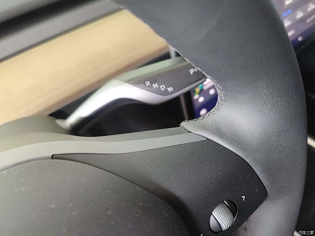 Tesla Model Y, 2023 14