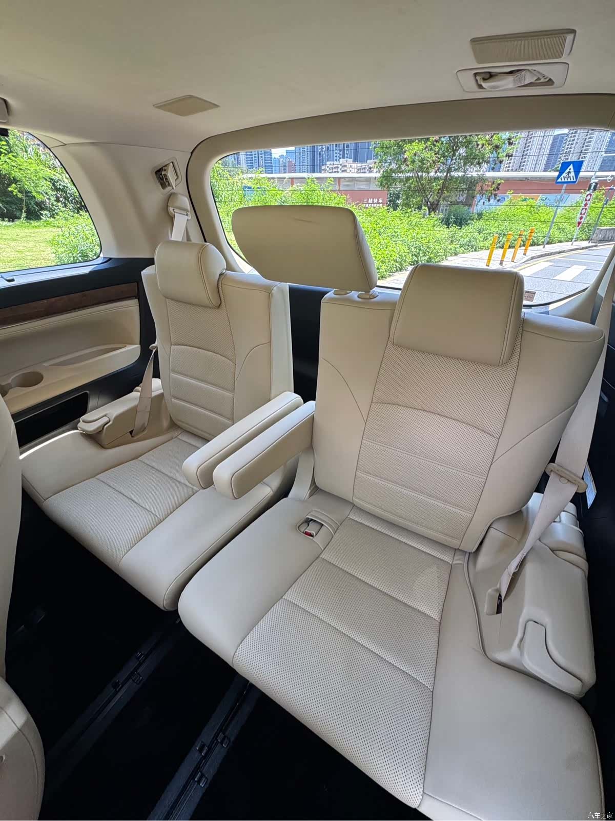 Toyota Alphard, 2018 19