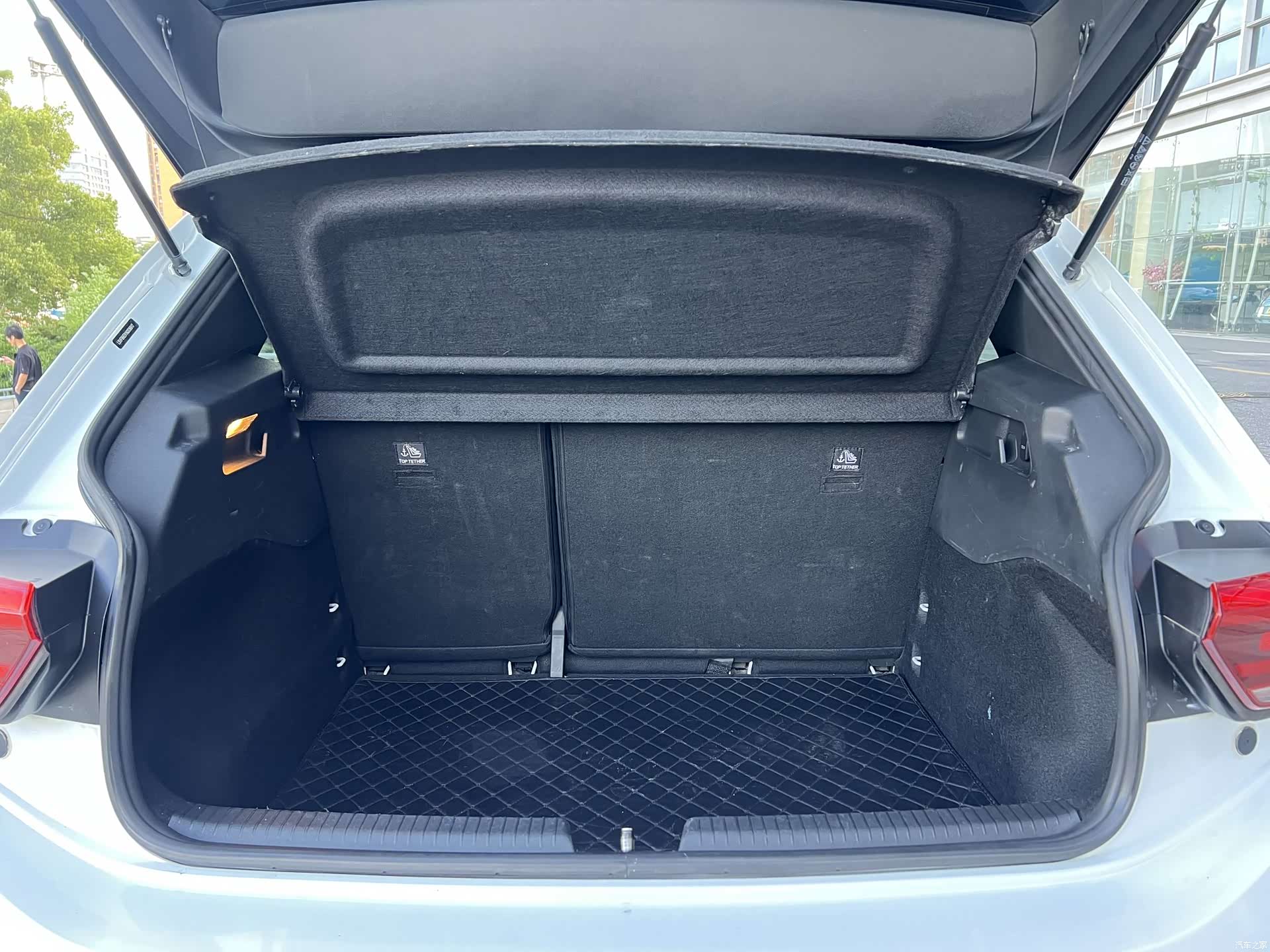 Volkswagen ID.3, 2023 13