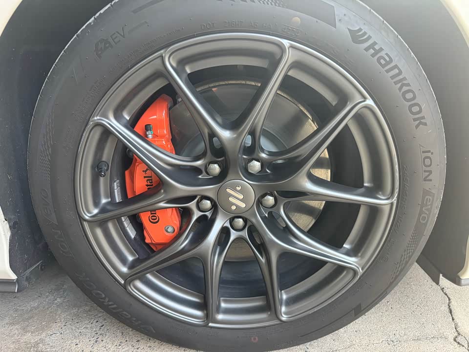 IM Motors Zhiji L6 IM Motors Zhiji L6