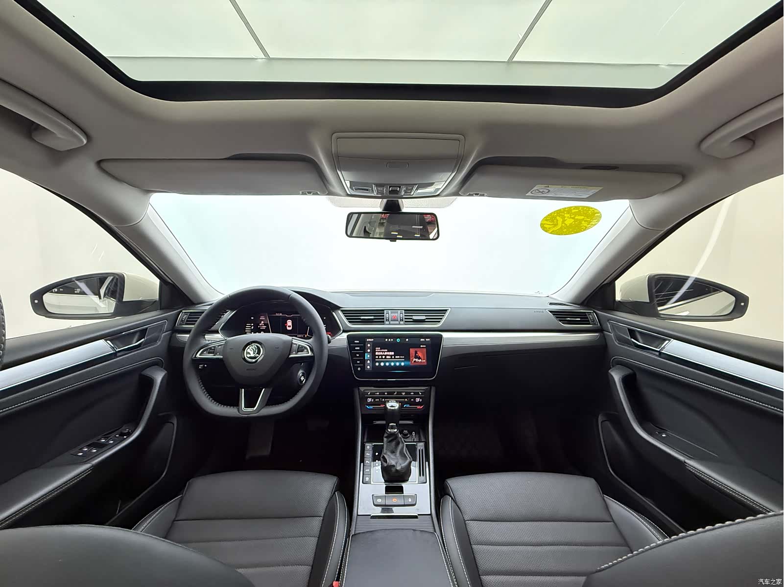 Skoda Superb, 2023 9