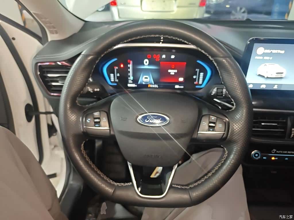 Ford Focus, 2021 11