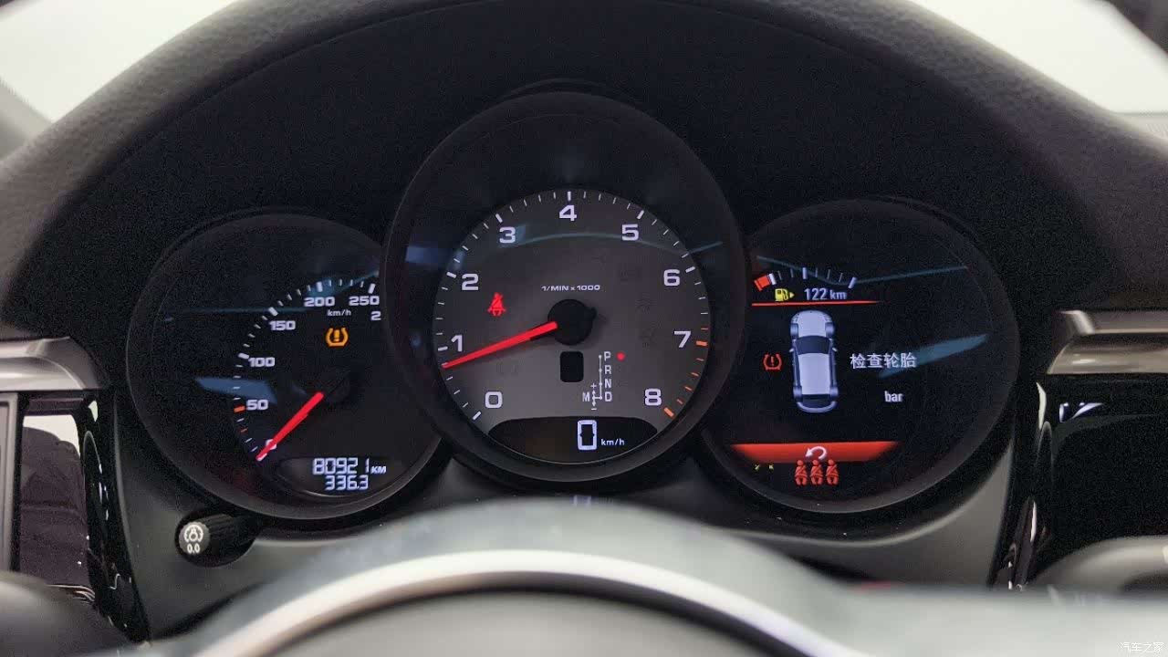 Porsche Macan, 2021 9