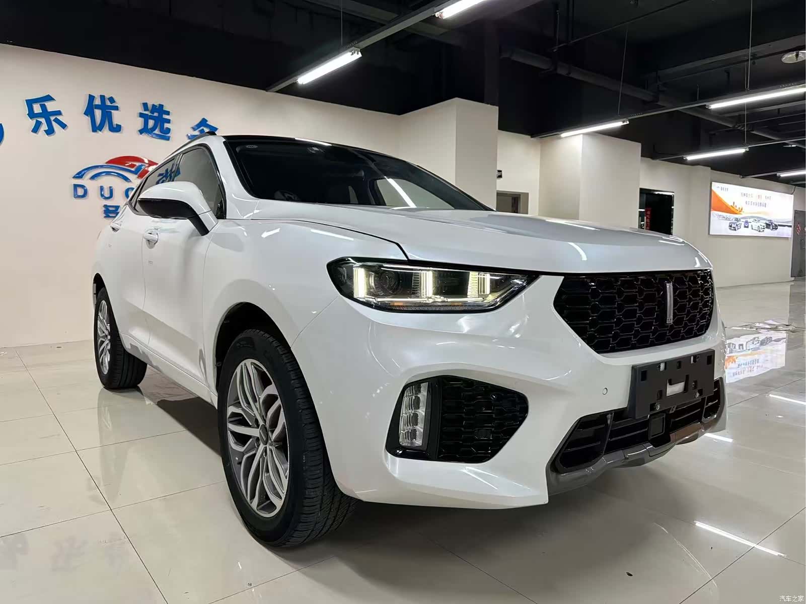 WEY VV5, 2017 3