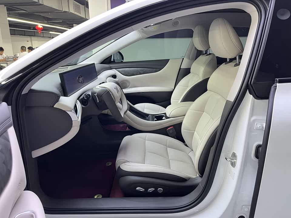IM Motors Zhiji L6 IM Motors Zhiji L6