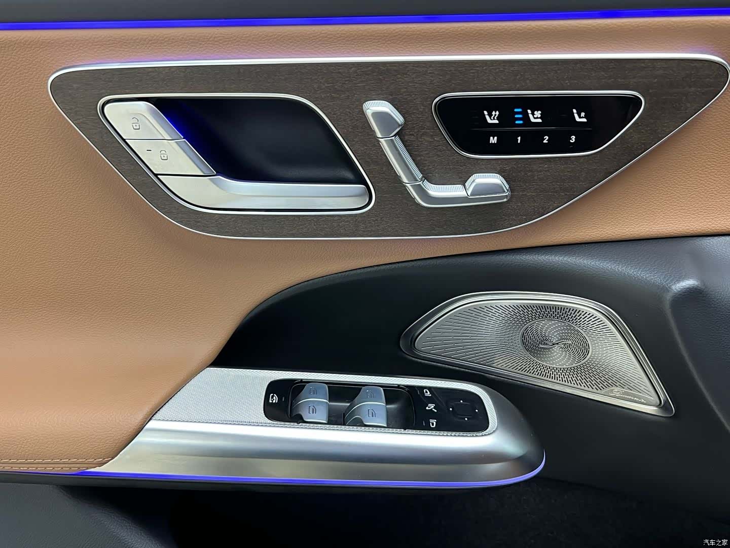 Mercedes-Benz E-Class, 2024 19