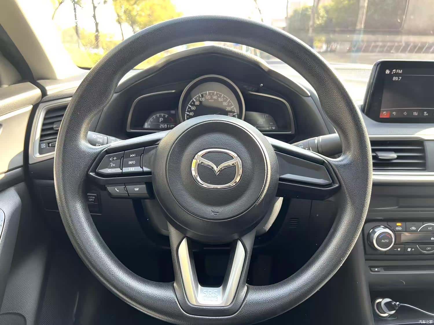 Mazda Mazda3, 2017 все фото