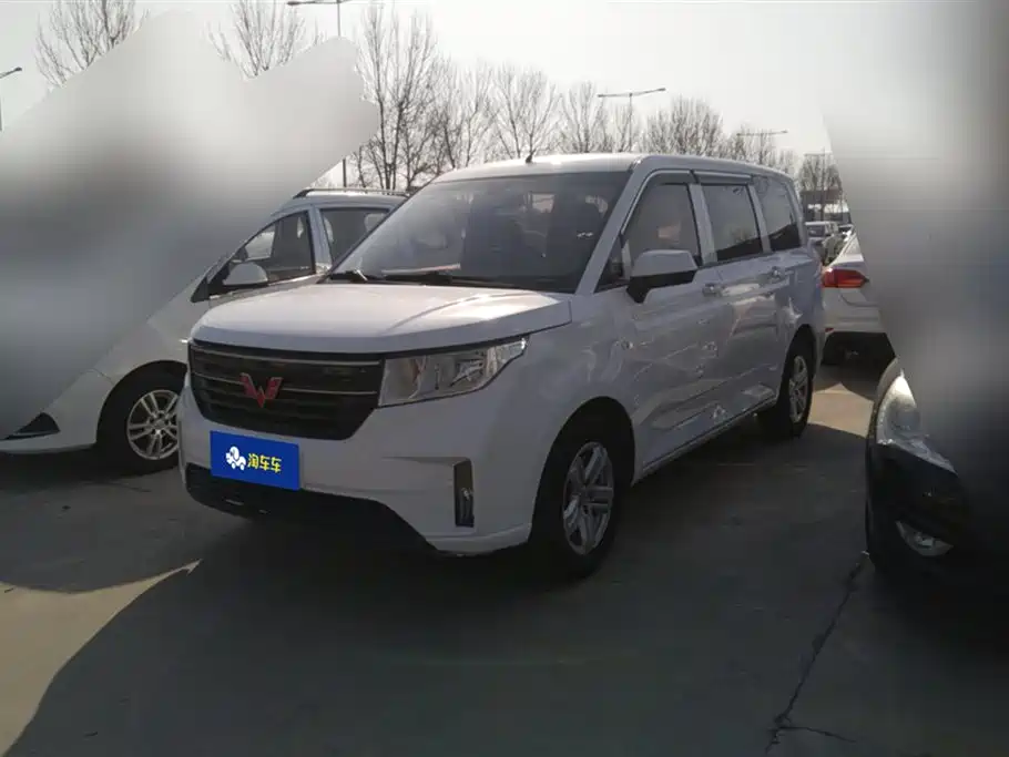 Wuling Wuling Hongguang PLUS