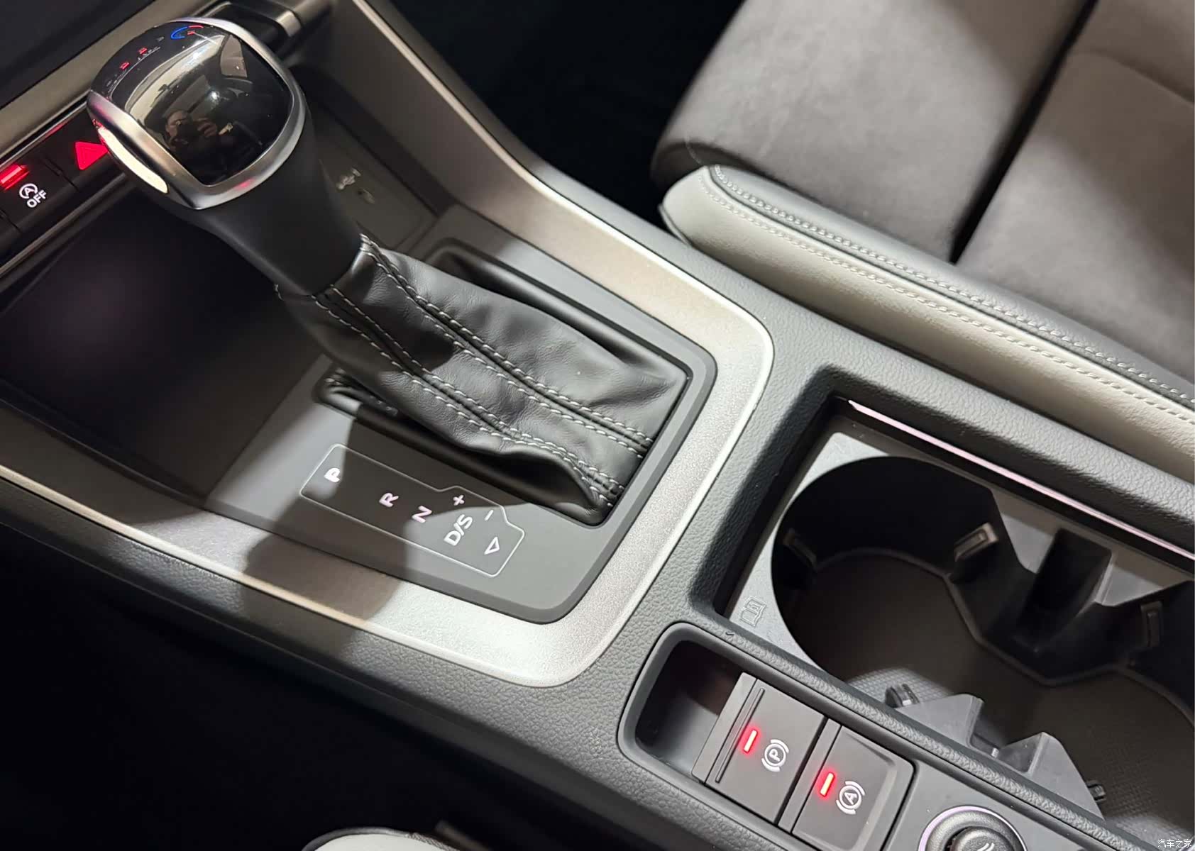 Audi Q3, 2023 14