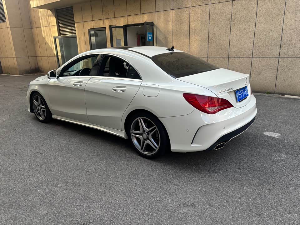 Mercedes-Benz CLA
