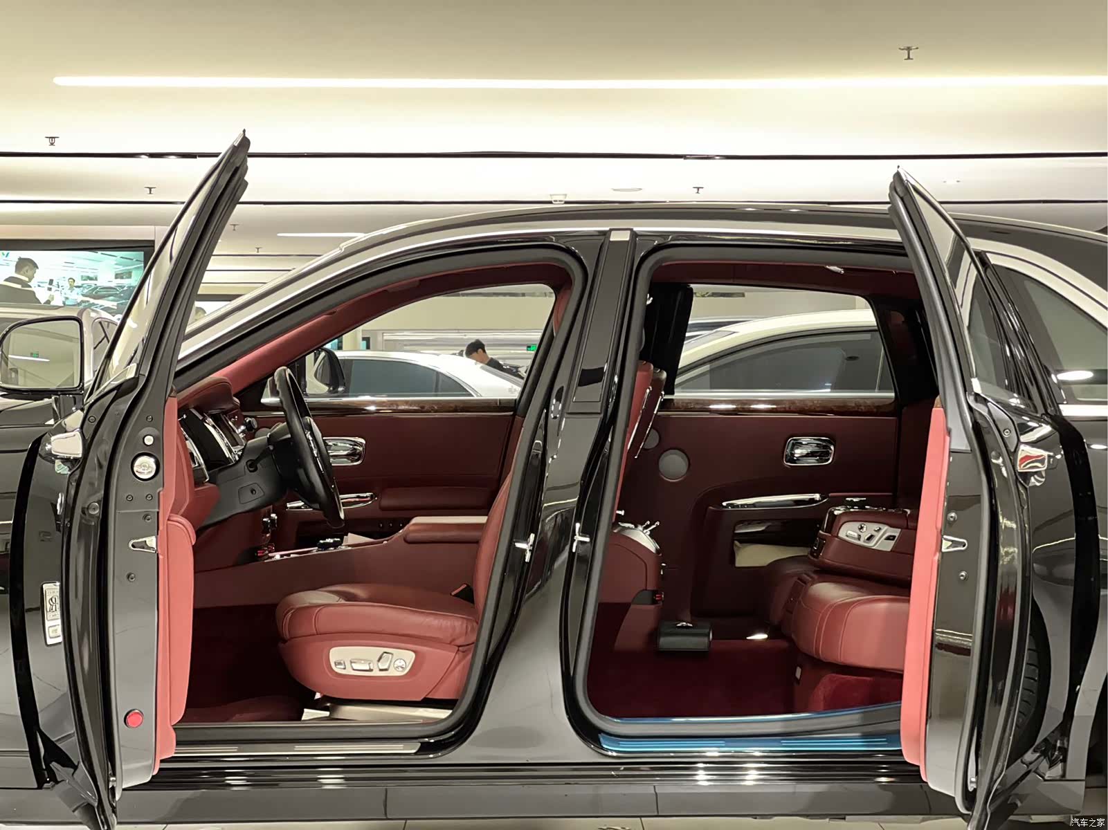 Rolls-Royce Ghost, 2018 7