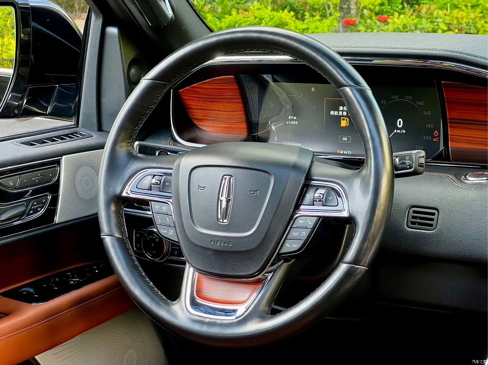 Lincoln Navigator, 2020 12