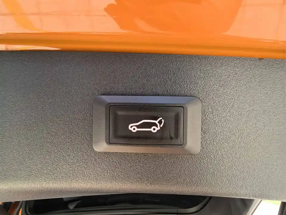 Lynk & Co 02 Hatchback