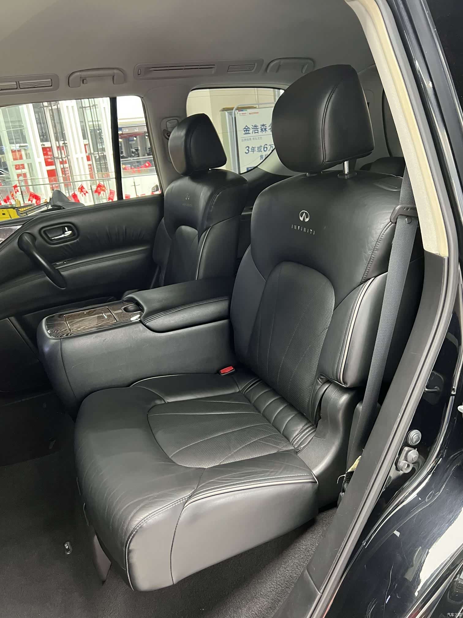 Infiniti QX56, 2014 14