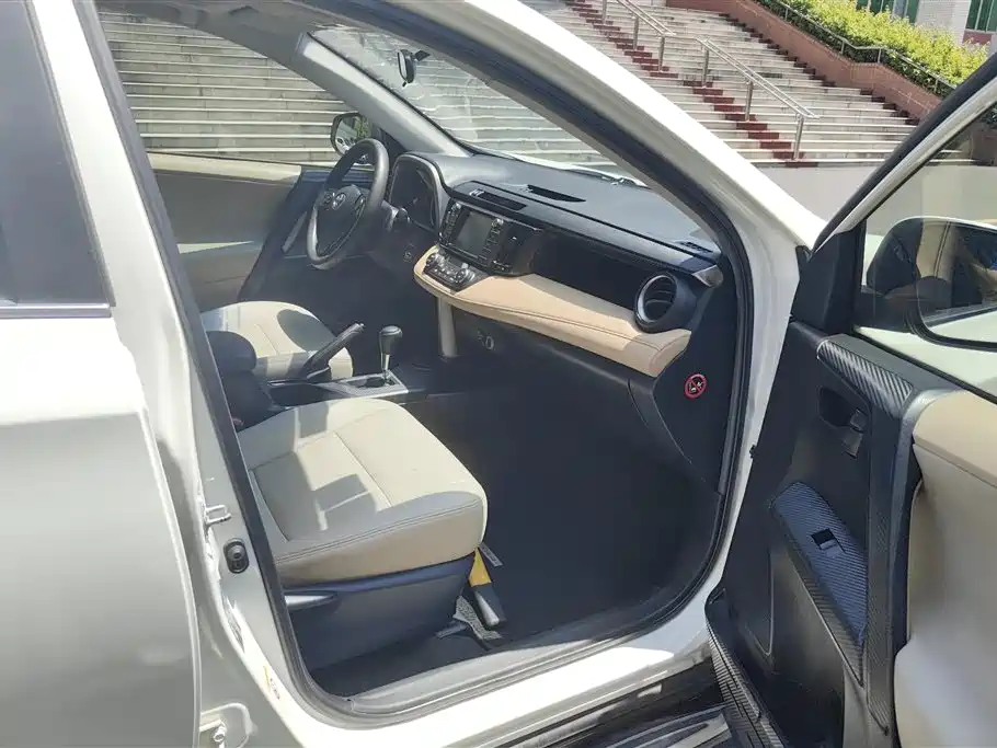 Toyota RAV4 Rongfang