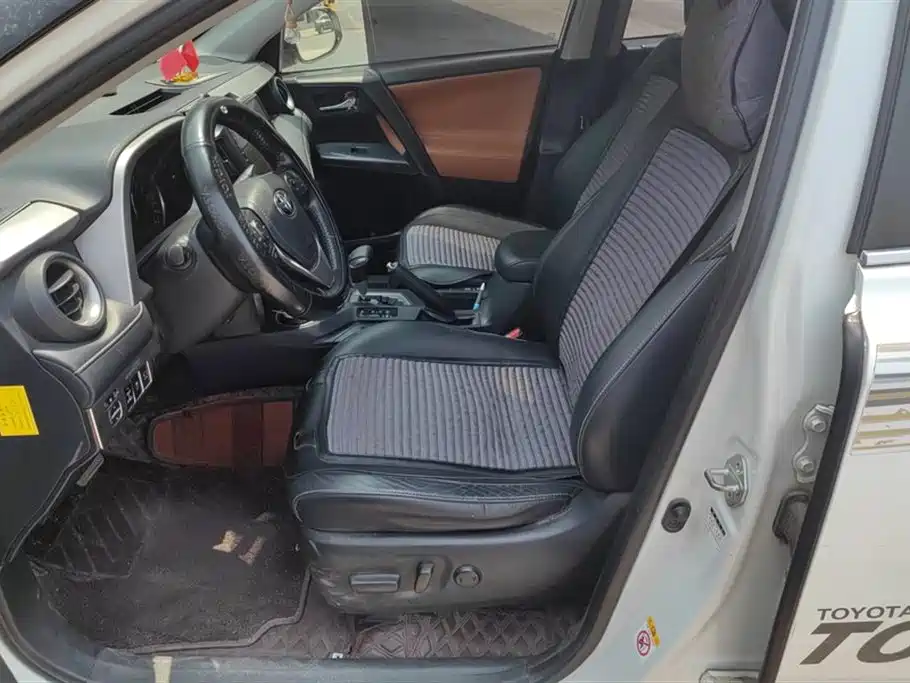 Toyota RAV4 Rongfang