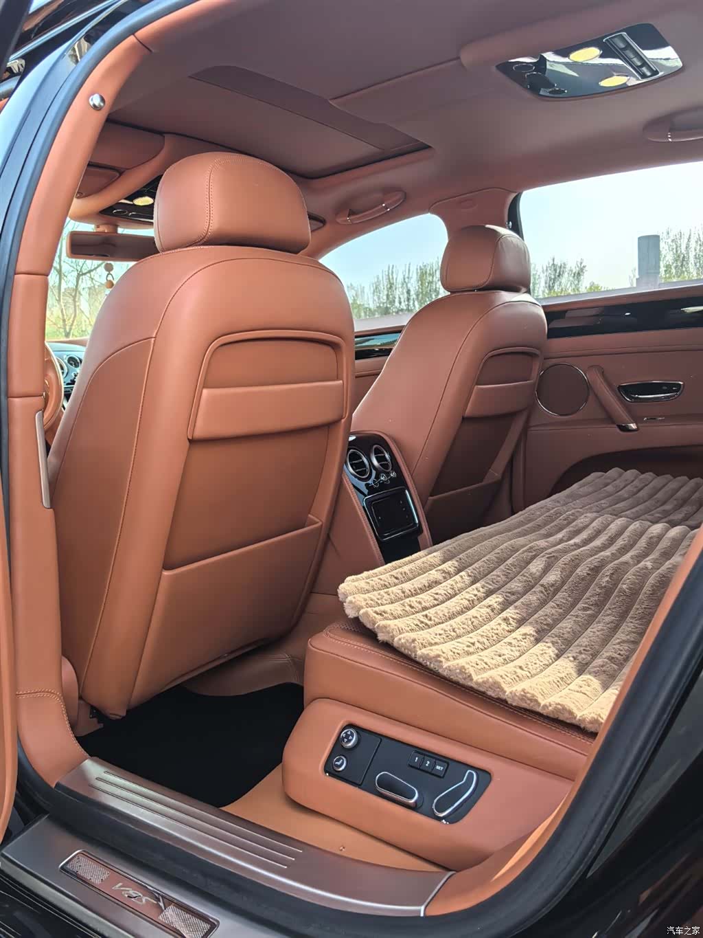 Bentley Flying Spur, 2017 10