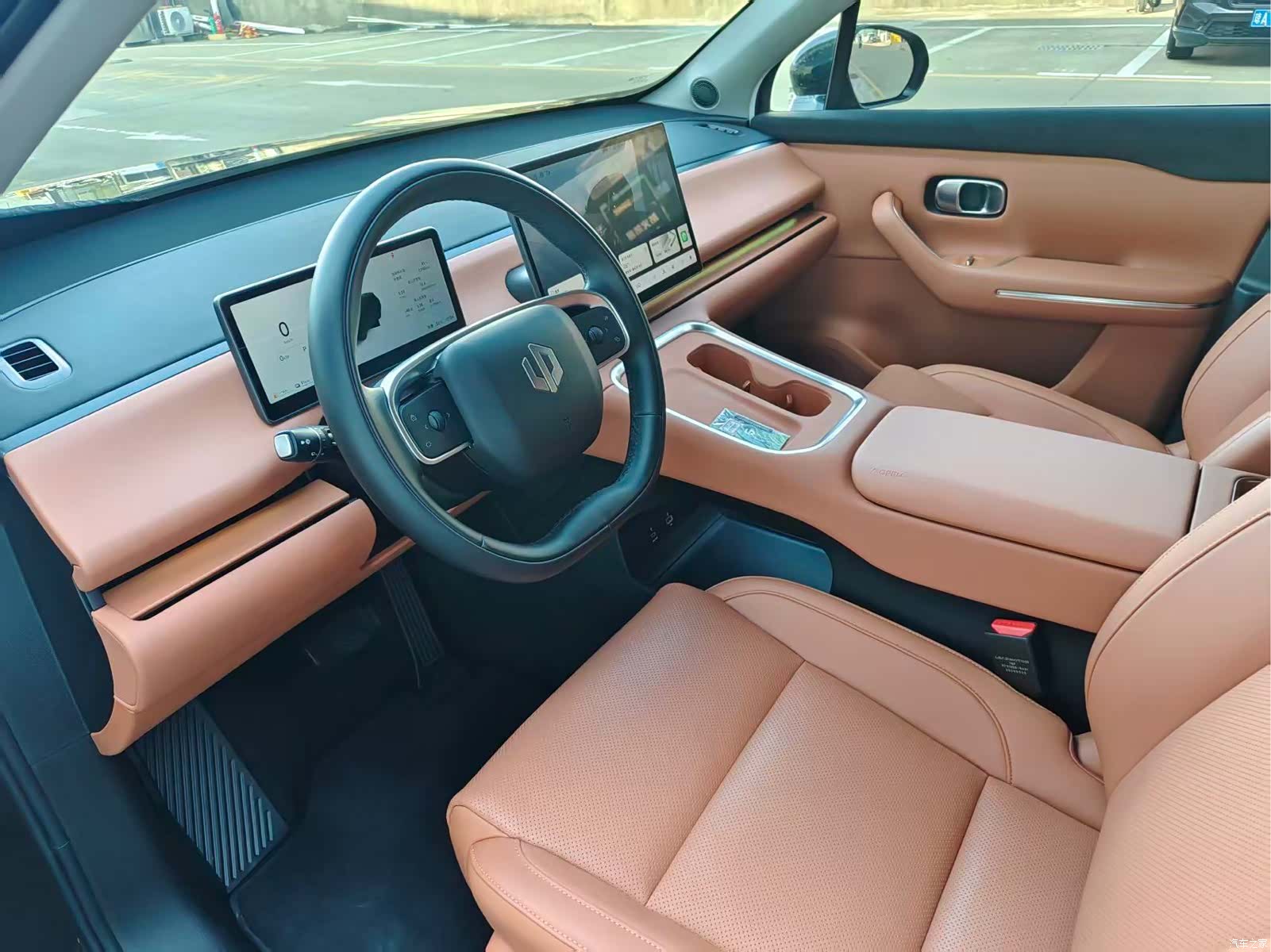 Leapmotor C16, 2025 10
