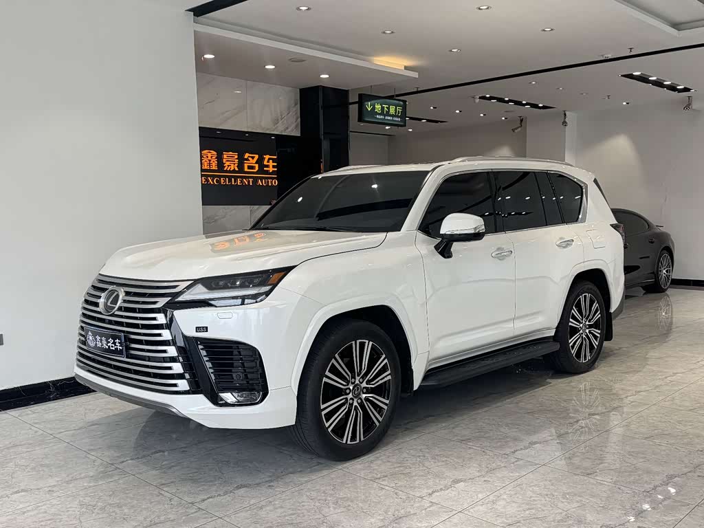 Lexus LX