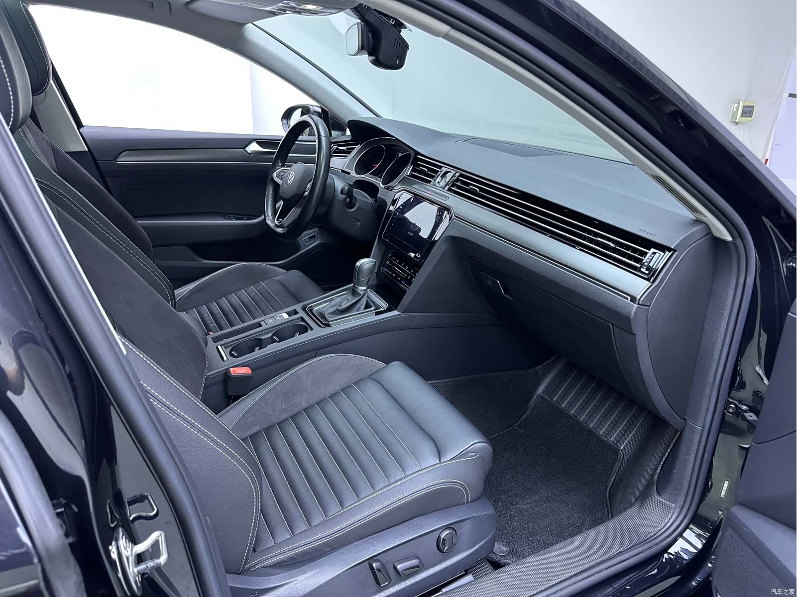 Volkswagen Magotan, 2021 12