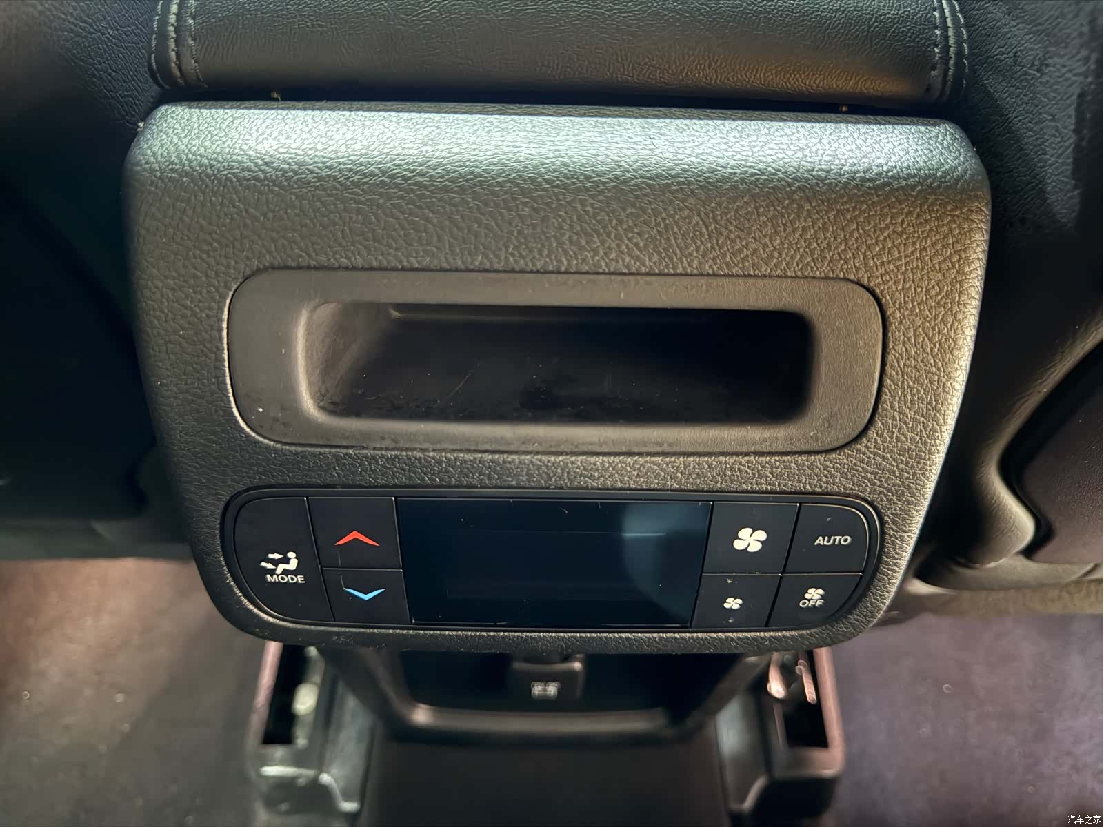 Jeep Grand Commander, 2021 15
