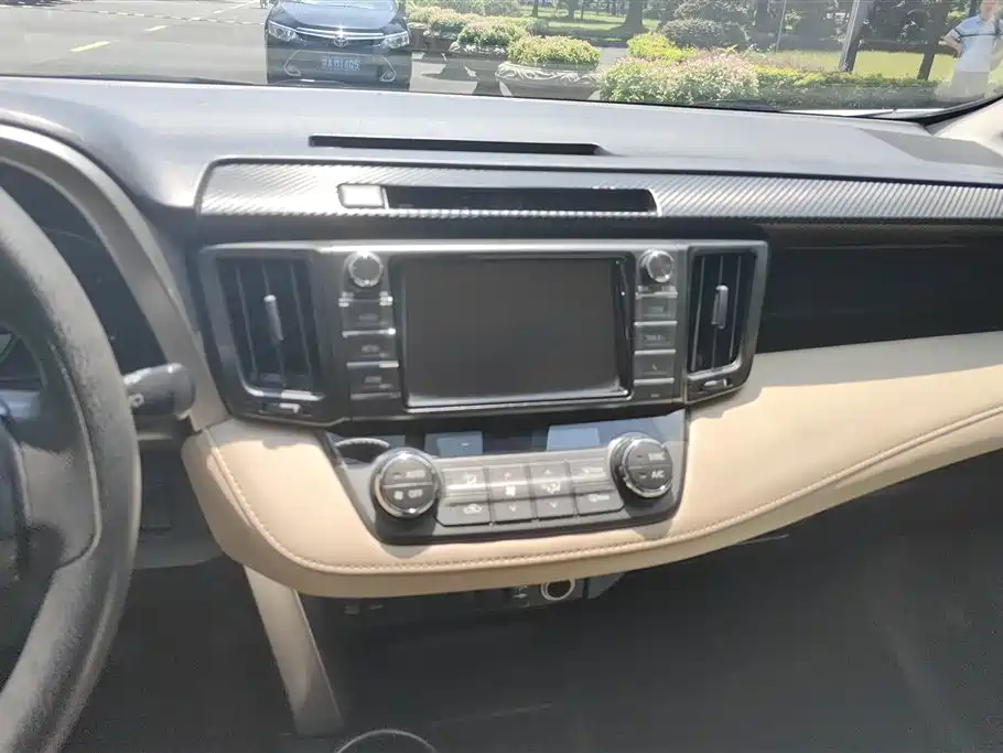 Toyota RAV4 Rongfang