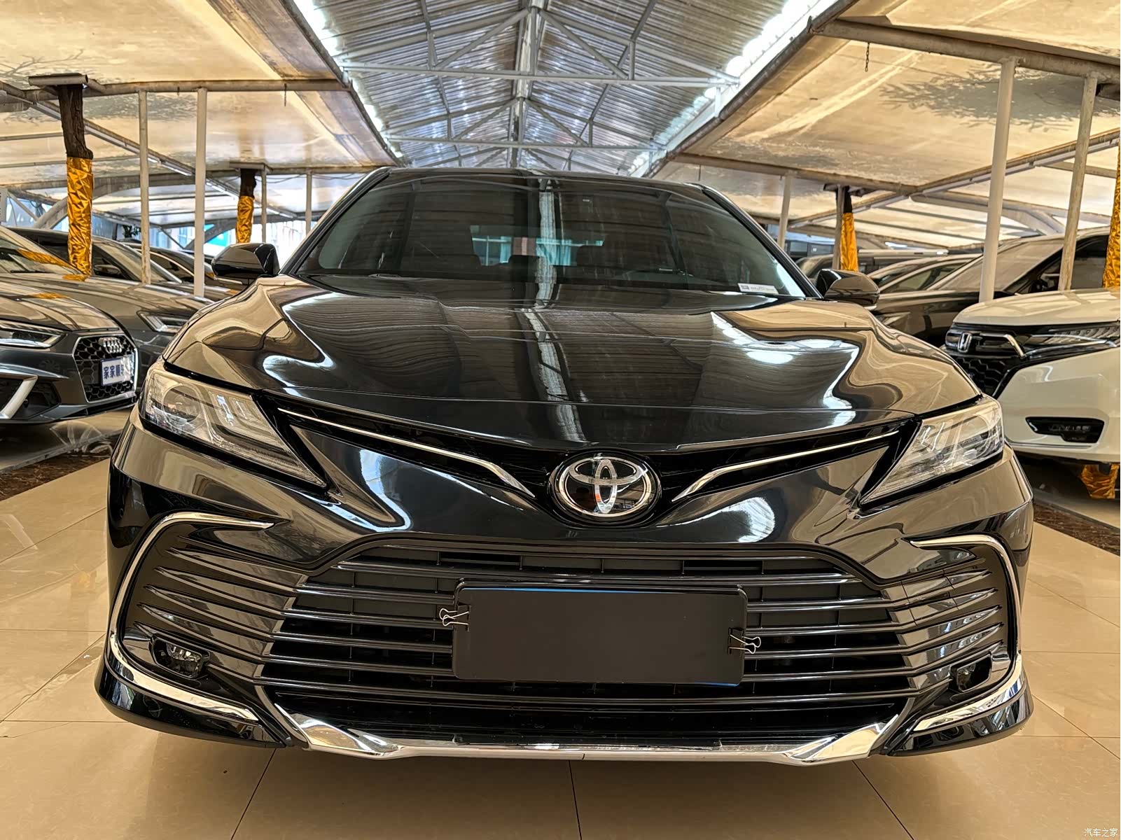 Toyota Camry, 2023 2