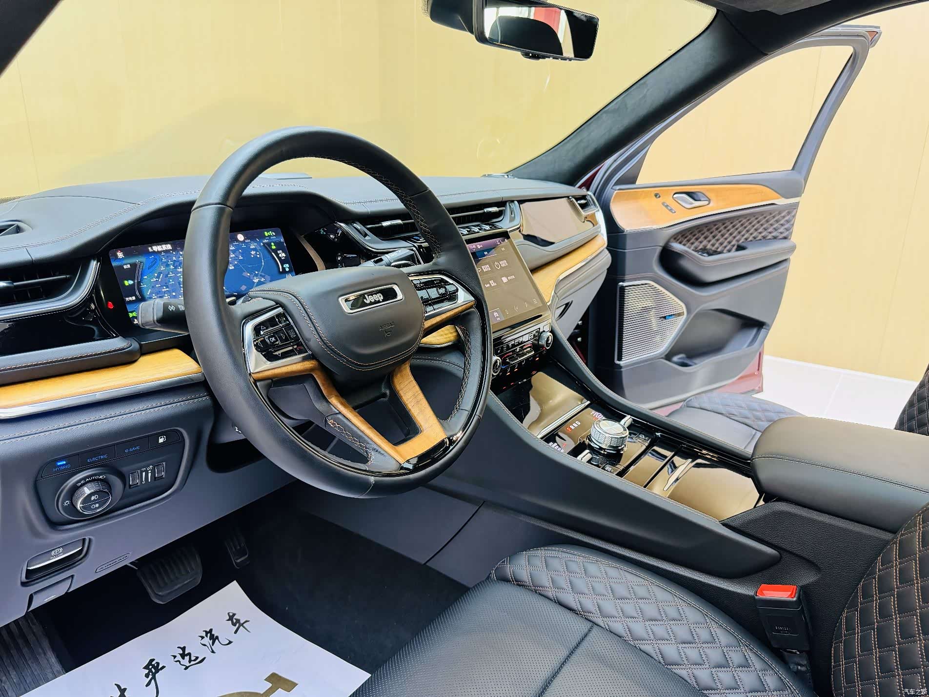 Jeep Grand Cherokee, 2023 4
