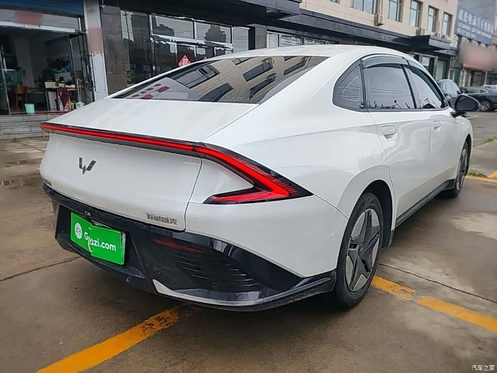 Wuling E5, 2024 7