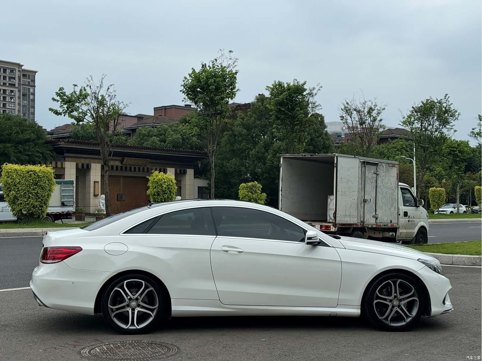 Mercedes-Benz E-Class, 2015 12